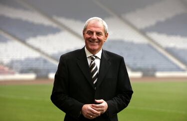 Exseleccionador de Escocia y extécnico del Rangers y del Everton, falleció el 26 de octubre a los 73 años. El club de Glasgow fue el encargado de anunciar el fallecimiento. Smith llevó al Rangers, al que dirigió entre 1991 y 1998 y entre 2007 y 2011, a conquistar 10 títulos de la liga escocesa, cinco Copas de Escocia y seis Copas de la Liga, así como a la final de la Copa de la UEFA en 2008.