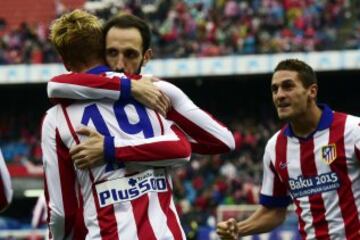 Fernando Torres celebra el 1-0.