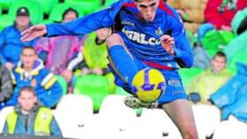 <b>SEGURO ATRÁS. </b>Rafa acredita velocidad y contundencia al cruce.