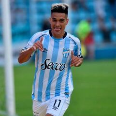 LA Galaxy signs Argentine Favio Álvarez on loan