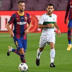 Víctor vuelve a lesionarse y tiene una contusión en el muslo