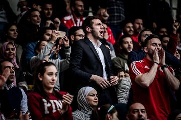 Gran ambiente en el Prince Hamza Arena.