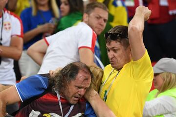 ¡Pelea en las gradas durante el Serbia-Brasil!