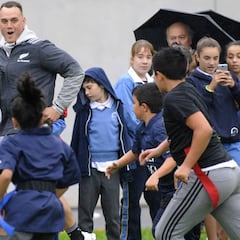 Asturias ya respira rugby con la visita de los All Blacks