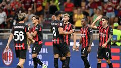 El Milan sigue con vida en Coppa Italia; asistencia de Giménez