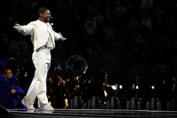 Usher destrona a Rihanna y se convierte en el Halftime Show más visto en la historia del Super Bowl