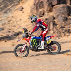 Schareina no tira la toalla y sobrevive a una aparatosa caída