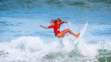 Carla Morera de la Vall en el Quiksilver ROXY Junior Pro Capbreton