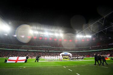 Un amistoso entre las selecciones de Ingaterra y Alemania abarrotó Wembley con 77.768 espectadores, a pesar de que se informó días antes que se habían vendido todas las entradas (90.000 asientos de capacidad). Con esta cifra se rompe el récord de asistencia a un partido de la selección inglesa femenina.