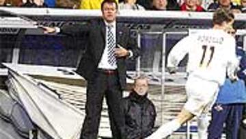 <b>MOLESTO</B>. Ferrando no quiere que menosprecien la actuación de su equipo en el Bernabéu.