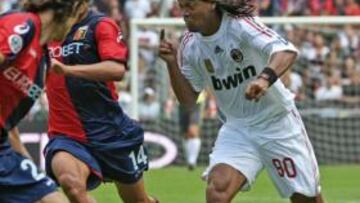 <b>NUEVA DERROTA.</b> El Milán de Ronaldinho y de los grandes fichajes se hunde en lo más bajo de la clasificación tras sumar contra el Génova su segunda derrota (2-0) en el campeonato.