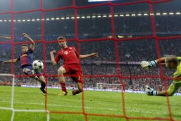 Semifinal ida. 4-0 Thomas Muller anota al cuarto gol.