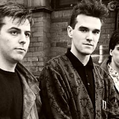 What did Smiths bass player Andy Rourke die of?