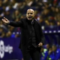 El Levante tiene tres salidas ante rivales directos para acabar 2018