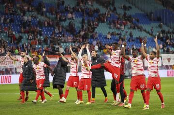 El RB Leipzig se queda a las puertas de los 500 millones de euros. El club de las bebidas energ¨¦ticas cuenta con dos jugadores espa?oles entre los cuatro con mayor precio de mercado. Ellos son Dani Olmo (50) y Angeli?o (35). Entre ellos est¨¢n Nkunku (47) y Andr¨¦ Silva (40).