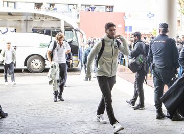 Marco Asensio arrives in Melilla with the Real Madrid squad.