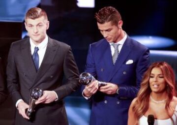 Toni Kroos y Cristiano Ronaldo.