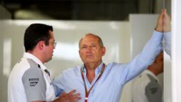 Eric Boullier junto a Ron Dennis.