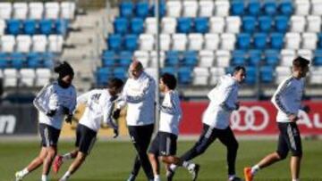 Cristiano se trató en el gimnasio y el lunes se hará pruebas