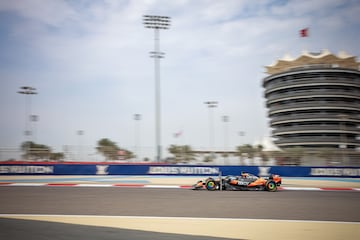 Oscar Piastri durante el test de pretemporada 2025 de Frmula 1 celebrado en el Circuito Internacional de Sakhir, en Bahrin.