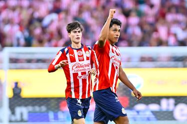 Espectacular remontada de Chivas: 4-3 sobre San Luis