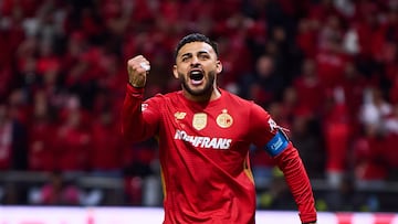 Alexis Vega no se olvida de Chivas