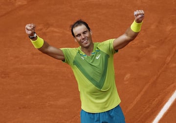 Rafa Nadal celebrando su 14º Roland Garros, después de vencer a Casper Ruud por 6-3, 6-3, 6-0.