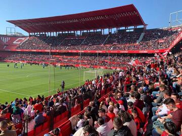 20.000 aficionados del Sevilla acudieron al entrenamiento a puerta abierta en el Ram&oacute;n S&aacute;nchez PIzju&aacute;n.
