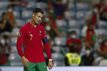 Loule (Portugal), 01/09/2021.- Cristiano Ronaldo of Portugal reacts during the FIFA World Cup Qatar 2022 group A qualification soccer match between Portugal and Ireland held at Algarve stadium in Faro, Portugal, 01 September 2021. (Mundial de Fútbol, Irla