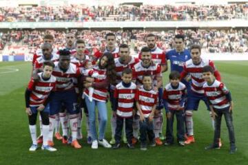 El once inicial del Granada. De pie: Peñaranda, Miguel Lopes, Ricardo, Lomban y Andrés Fernández. Agachados: Foulquier, Success, Rubén Pérez, Barral, Fran Rico y Rochina.