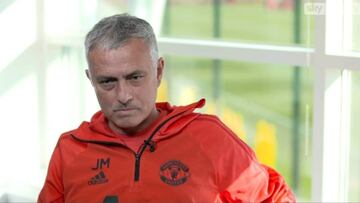 Mourinho como nunca se le había visto: protector es poco