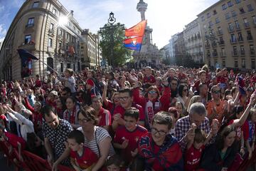 Los aficionados de Osasuna celebraron el ascenso a Primera División.