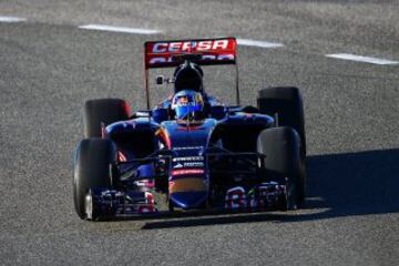 Carlos Sainz Jr, a bordo del Toro Rosso STR10 que conducirá en la temporada de su debut en la F1. 