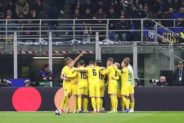 El conjunto noruego está siendo una de las revelaciones de esta edición de la Champions League. El equipo noruego no solo logró clasificarse por primera vez a la fase liga, sino que se ha convertido en el "matagigantes" oficial de Europa. Tras una fase de liga sufrida pero épica, el Bodø/Glimt acaba de sellar su pase a los octavos de final tras vencer al Inter de Milán en los play-offs de la fase de eliminatorias