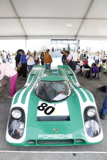 Tercera edición de la reunión y exhibición de automóviles clásicos en el circuito del Jarama