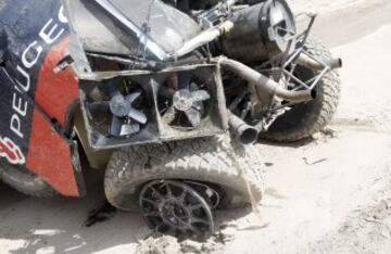 Octava etapa, Salta-Belén.  El coche del piloto francés Sebastien Loeb.