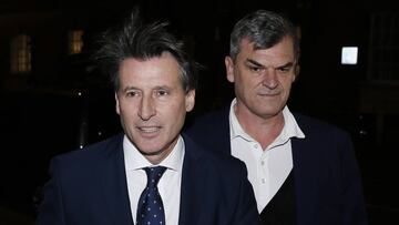 Nick Davies, con Sebastian Coe en una imagen de archivo.