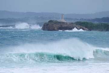 Alerta roja en Cantabria por fenómenos costeros y por fuertes vientos