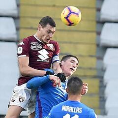 La Fiorentina se mete en cuartos en el debut de Muriel