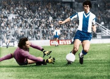 Marcó 116 goles en Liga repartidos en 13 temporadas. Cuatro temporadas en el Real Madrid y nueve en el Espanyol.