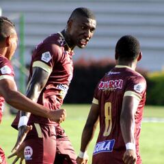Dos golazos le dan al Tolima el paso a semis ante Nacional