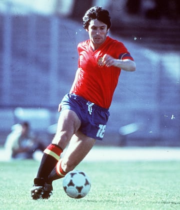 El cántabro fue considerado el mejor cabeceador de Europa en su época. Su calidad en el juego aéreo fue clave en la Selección de finales de los 70 y principios de los 80. Solo le faltó poner la guinda con la final perdida ante Francia en la Eurocopa 1984.