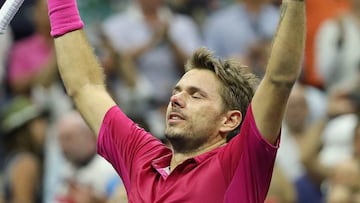 MCX11. Flushing Meadows (United States), 11/09/2016.- Stan Wawrinka of Switzerland reacts after defeating Novak Djokovic of Serbia during the men&#039;s final on the final day of the US Open Tennis Championships at the USTA National Tennis Center in Flush