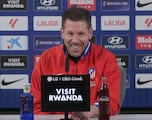 Le preguntan a Simeone por la ruptura Alcaraz-Ferrero y deja un momentazo: la prensa a carcajadas