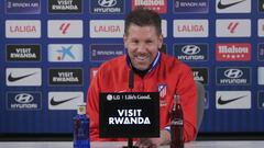 Le preguntan a Simeone por la ruptura Alcaraz-Ferrero y deja un momentazo: la prensa a carcajadas