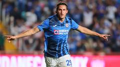 Cruz Azul derrota al Necaxa y obtiene su primer triunfo