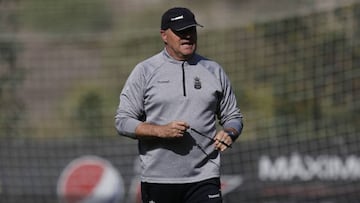 Pepe Mel, durante un entrenamiento de Las Palmas.