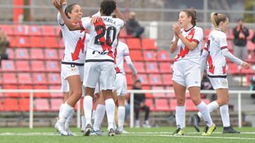 Las jugadoras del Rayo Vallecano, de Primera RFEF femenina, celebran un gol esta temporada.