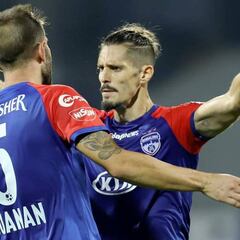 Serrán y Juanan, el muro español de Bengaluru