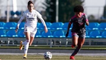 Olga Carmona y Valeria, en un Real Madrid - Madrid CFF.